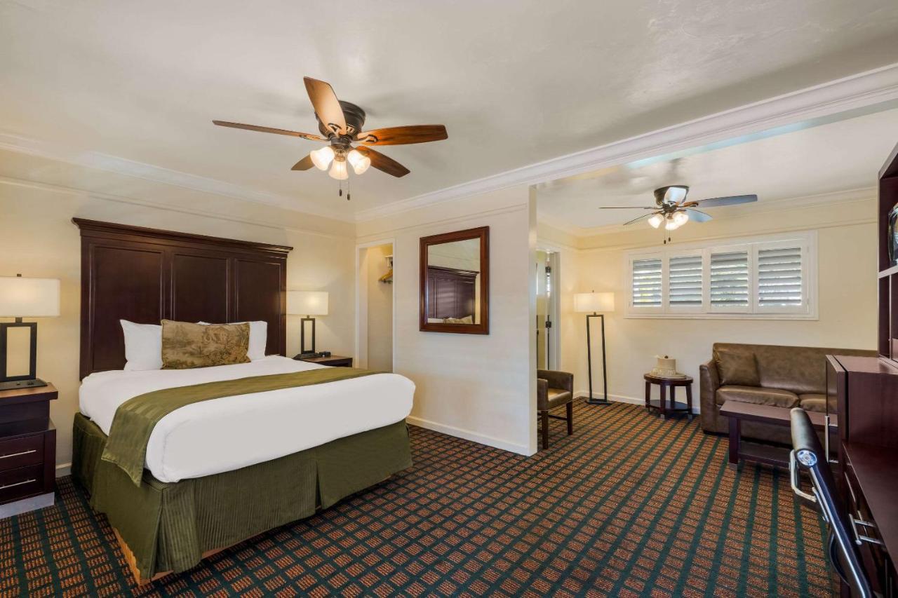 Clarion Collection Carmel Oaks Inn Esterno foto