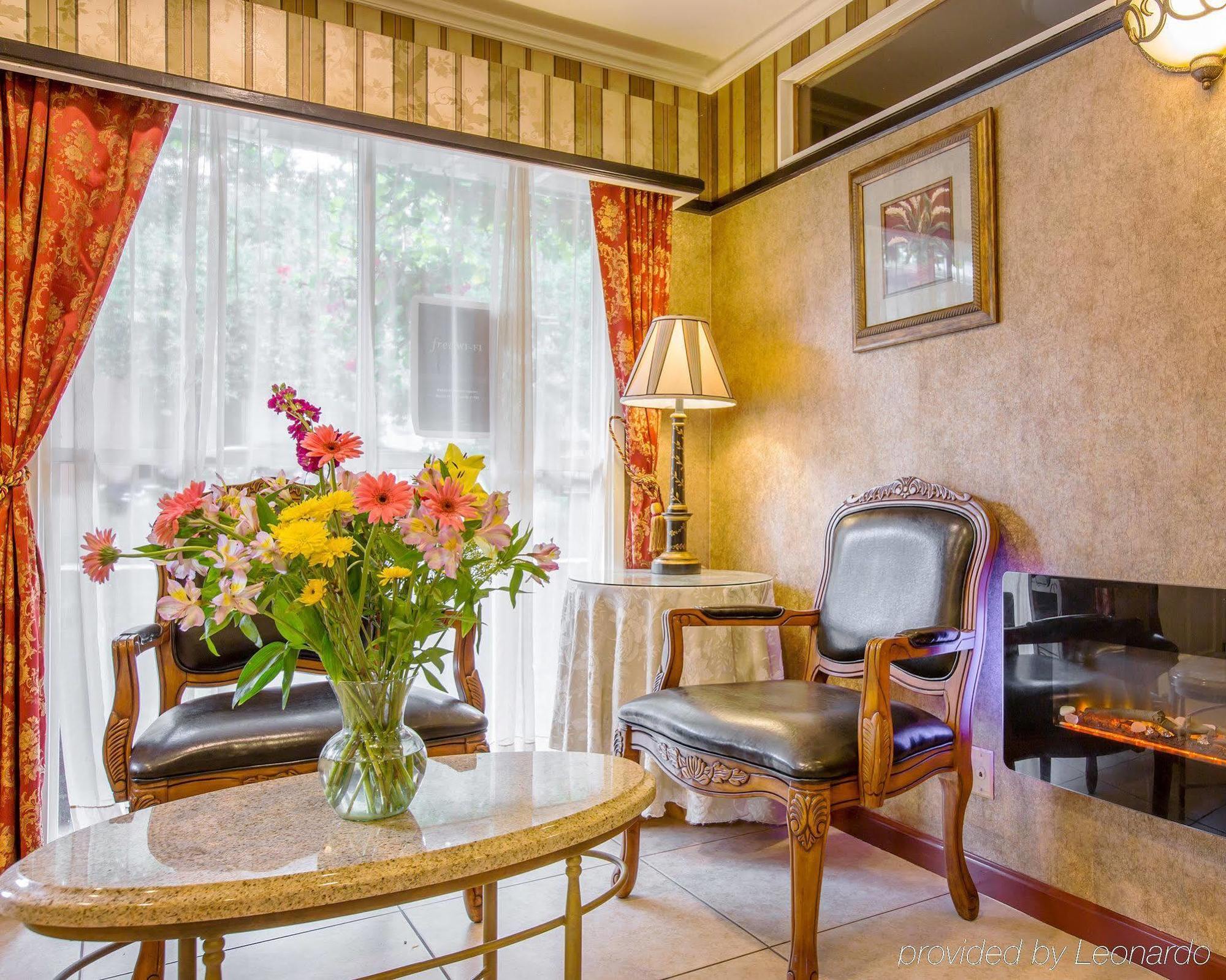 Clarion Collection Carmel Oaks Inn Esterno foto