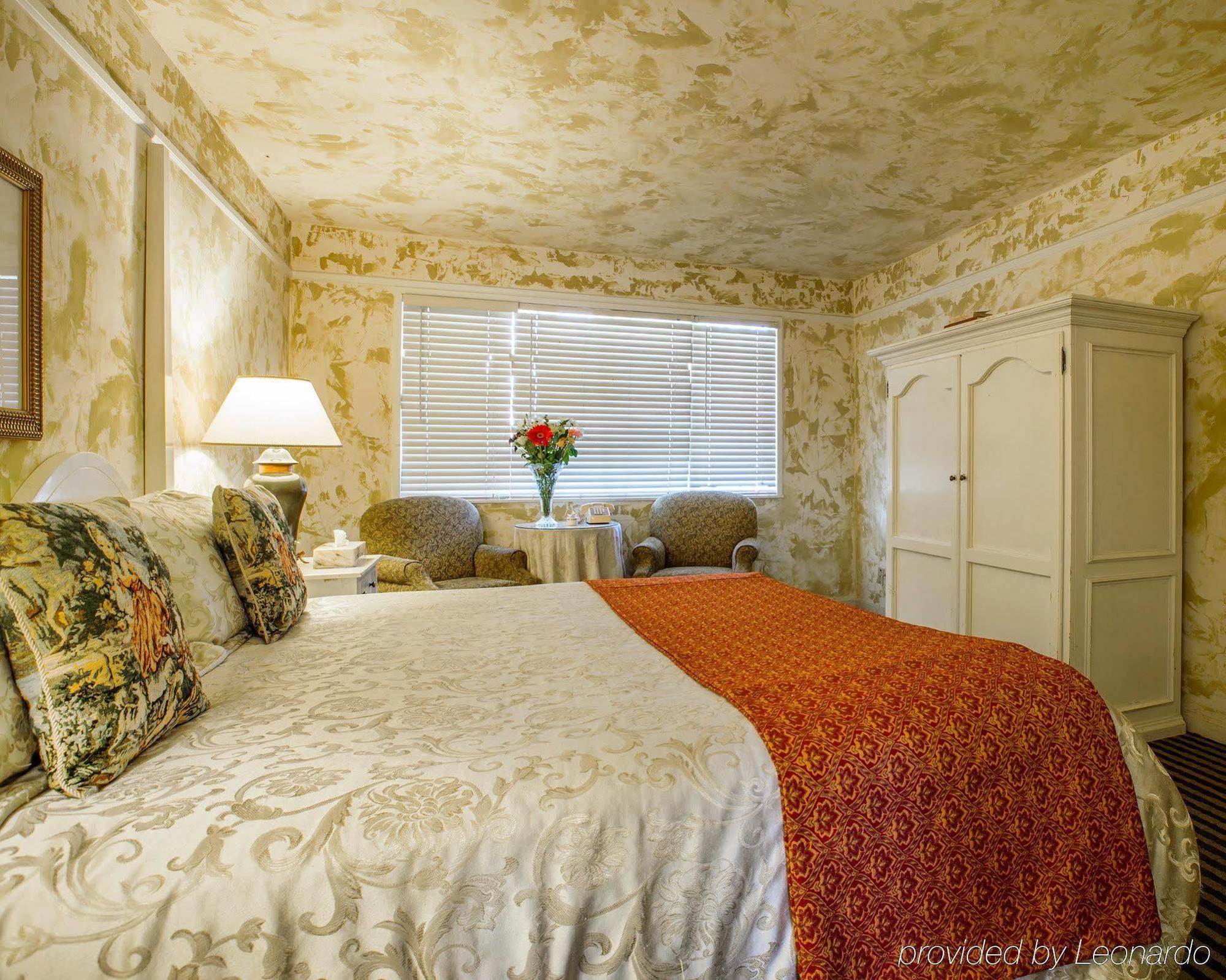 Clarion Collection Carmel Oaks Inn Esterno foto